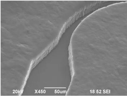圖8 注塑工藝優化SEM圖 圖8 注塑工藝優化SEM圖
